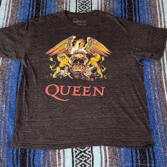 Queen Band Tee Shirt - Picture 1 of 7
